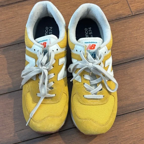 New Balance 574 - Picture 1 of 5